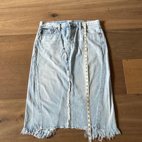 Polo Ralph Lauren Women's Light Wash Denim Slit Pencil Style Skirt Size 32 - Picture 7 of 15